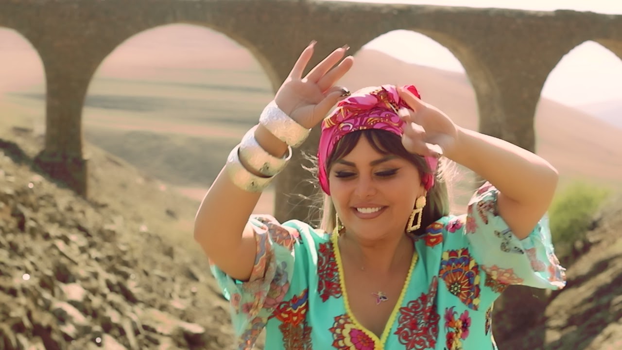 Qumral - Dəli Divanə (Rəsmi Musiqi Videosu) Mp3 Yüklə